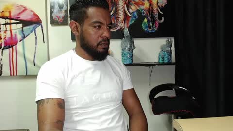 Snapshot of blade_foxx chatting on February 12, 10:26 pm Richard online show from February 12, 10:26 pm