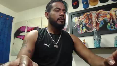 Snapshot of blade_foxx chatting on February 21, 3:12 am Richard online show from February 21, 3:12 am