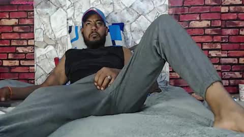 Snapshot of blade_foxx chatting on March 28, 3:06 am Richard online show from March 28, 3:06 am