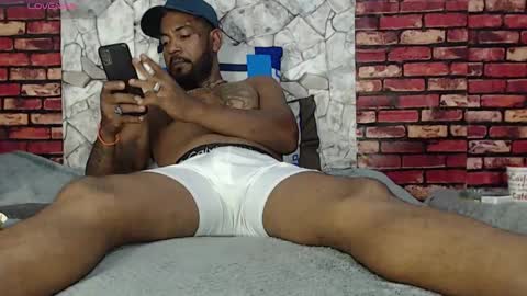 Snapshot of blade_foxx chatting on March 29, 4:01 am Richard online show from March 29, 4:01 am