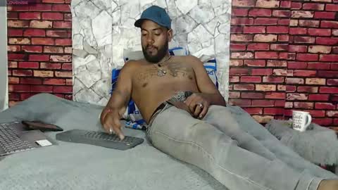 Snapshot of blade_foxx chatting on March 30, 2:56 am Richard online show from March 30, 2:56 am