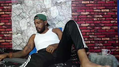 Snapshot of blade_foxx chatting on April 6, 12:52 am Richard online show from April 6, 12:52 am