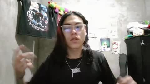Snapshot of blade_sensual chatting on June 25, 11:04 am blade_sensual online show from June 25, 11:04 am