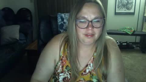 Snapshot of bladesizzo3111 chatting on June 7, 5:00 am bladesizzo3111 online show from June 7, 5:00 am