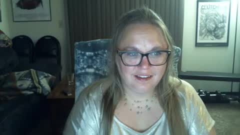 bladesizzo3111 online show from June 15, 5:31 am