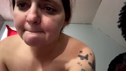 Snapshot of blah061 chatting on February 21, 3:35 pm blah061 online show from February 21, 3:35 pm