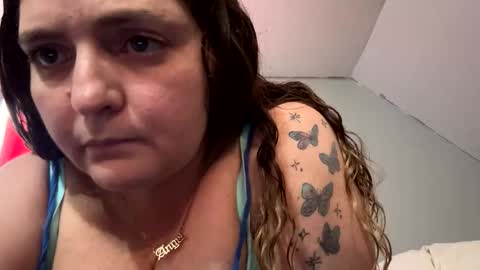 Snapshot of blah061 chatting on February 24, 1:42 pm blah061 online show from February 24, 1:42 pm