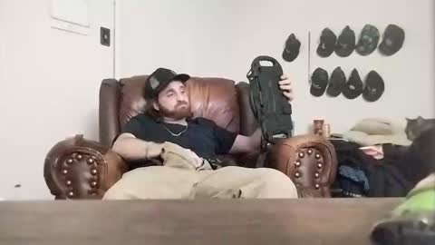 Snapshot of blahblam420 chatting on November 25, 2:55 am blahblam420 online show from November 25, 2:55 am