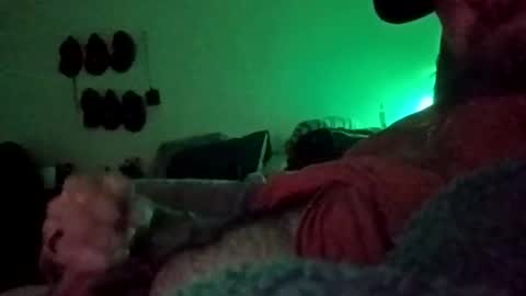 Snapshot of blahblam420 chatting on December 19, 7:59 am blahblam420 online show from December 19, 7:59 am