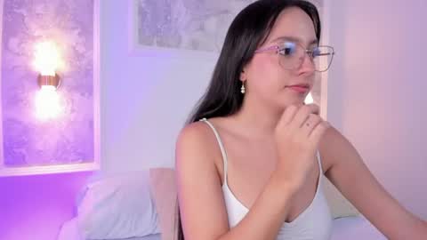 Snapshot of blair12_ chatting on June 25, 5:12 am B L A I R online show from June 25, 5:12 am