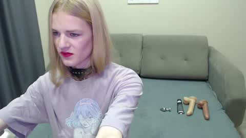 blaire 18 online show from February 18, 5:42 am