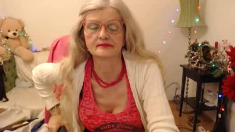 Snapshot of blairfort chatting on January 4, 3:07 am blairfort online show from January 4, 3:07 am