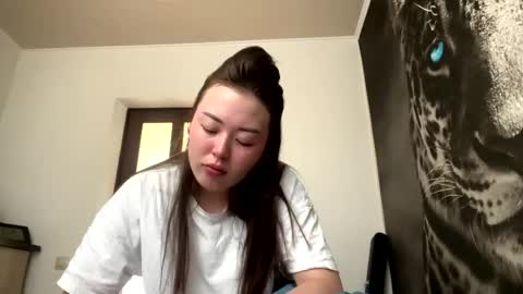 Hana  online show from June 7, 4:27 am