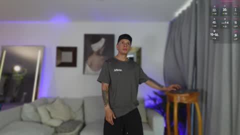 Snapshot of blakemate chatting on February 27, 6:19 pm BLAKE BART Help us reach 100 likes online show from February 27, 6:19 pm