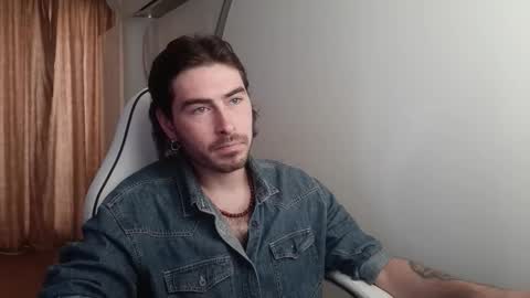 Snapshot of blakesedon13 chatting on October 21, 6:03 am BlakeSedon online show from October 21, 6:03 am