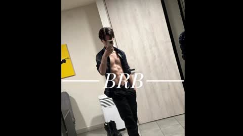 Snapshot of blakeshatter chatting on December 29, 12:41 am blakeshatter online show from December 29, 12:41 am