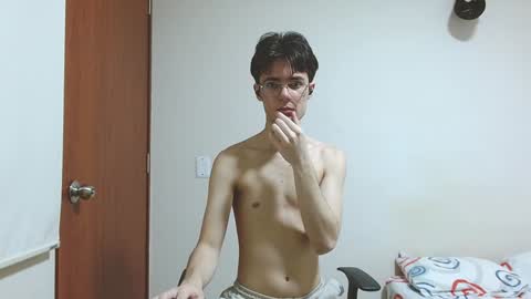 Snapshot of blakeshatter chatting on January 10, 10:15 pm blakeshatter online show from January 10, 10:15 pm