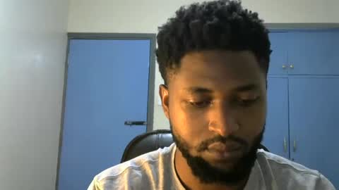 Snapshot of blakmoufaka chatting on October 6, 10:51 pm blakmoufaka online show from October 6, 10:51 pm