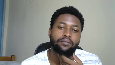 Snapshot of blakmoufaka chatting on October 26, 5:02 am blakmoufaka online show from October 26, 5:02 am