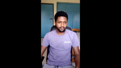 Snapshot of blakmoufaka chatting on December 4, 5:39 am blakmoufaka online show from December 4, 5:39 am