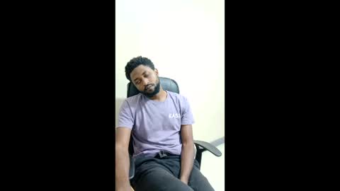 Snapshot of blakmoufaka chatting on December 4, 6:49 pm blakmoufaka online show from December 4, 6:49 pm