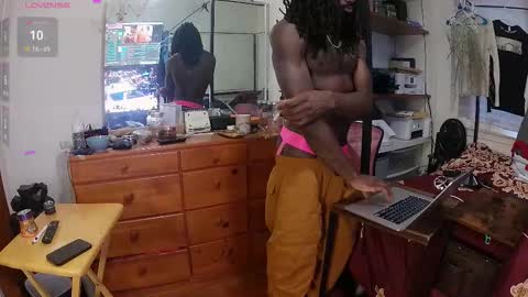 Snapshot of blaqjay chatting on February 28, 10:44 pm BlaqJay online show from February 28, 10:44 pm