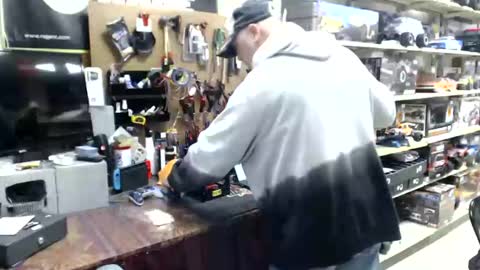 EeVeGuy online show from October 12, 12:15 pm