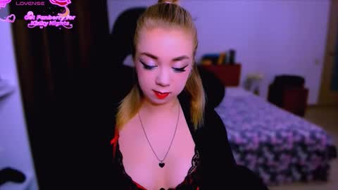 Nicole online show from November 22, 12:31 am