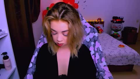 Nicole online show from November 30, 11:47 am