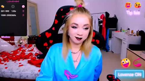 Nicole online show from February 19, 3:57 am