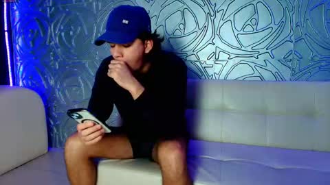 Snapshot of blinspot_red chatting on November 29, 4:15 am blinspot_red online show from November 29, 4:15 am