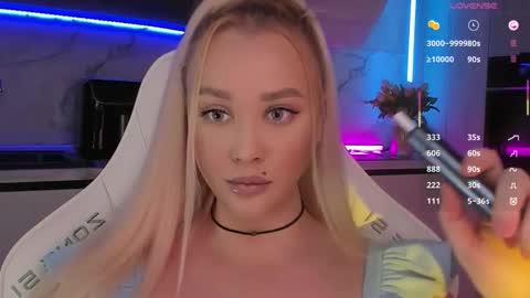 Lana online show from November 18, 6:51 am