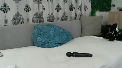 blonddaiana23 online show from November 15, 2:42 am