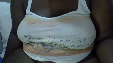 Snapshot of blonde202 chatting on October 21, 12:55 am Abbygael online show from October 21, 12:55 am