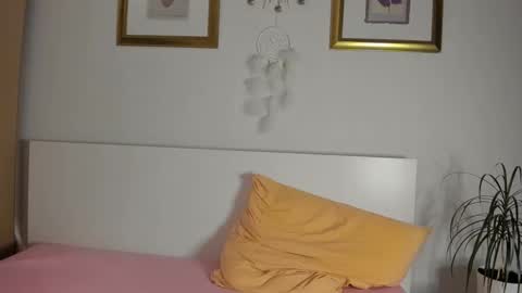 Nicole online show from November 19, 5:07 am