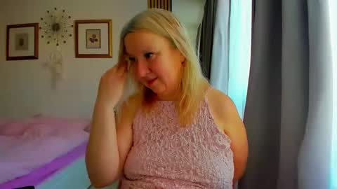 Nicole online show from March 8, 5:22 am