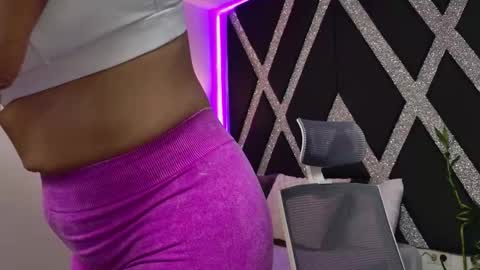 Snapshot of blonde_cat1515 chatting on March 11, 6:19 am alejandra online show from March 11, 6:19 am
