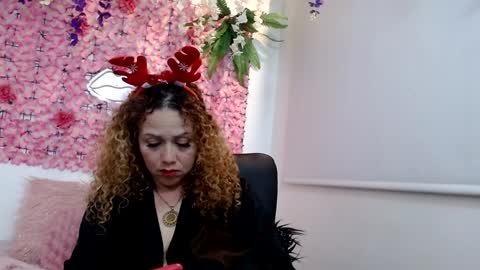 blonde_squirt_ online show from December 18, 3:58 am