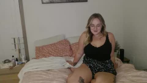 Your Big Titty Baby online show from October 16, 2:23 am