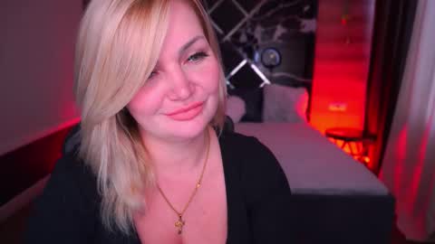 Blonde online show from October 9, 7:17 am