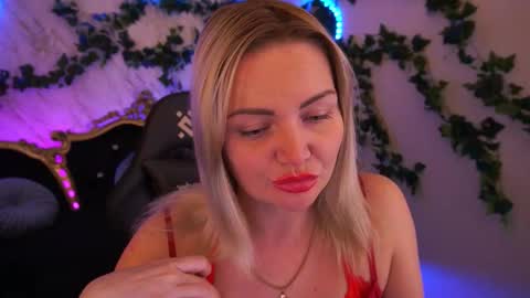 Blonde online show from October 20, 7:31 am