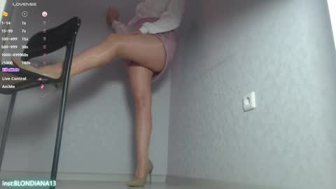 Snapshot of blondiana chatting on March 12, 9:48 am Im Di. I smell naked even when Im dressed. online show from March 12, 9:48 am