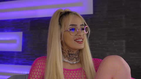 blondie_muller online show from November 21, 9:02 pm