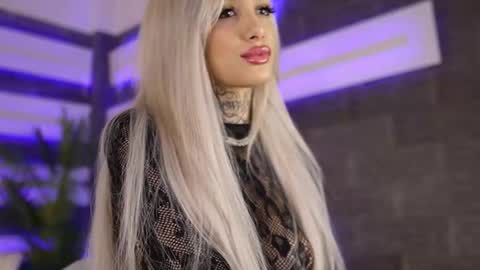 blondie_muller online show from December 14, 8:57 pm