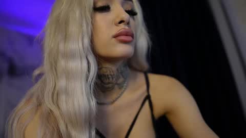 blondie_muller online show from April 13, 8:03 pm