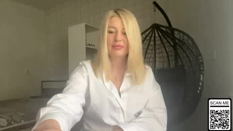 blondie_xoxoxo online show from May 24, 9:47 am