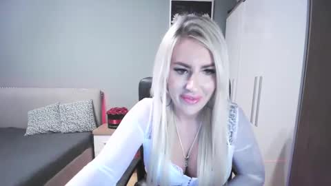 BlondLeyla online show from December 16, 2:22 pm