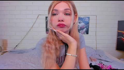 blondy_fina online show from October 5, 4:44 am