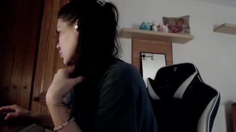 blondyelena online show from February 9, 7:23 am