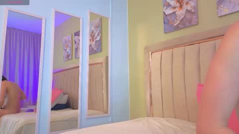 Snapshot of bloom_star01 chatting on October 6, 12:13 pm bloom_star01 online show from October 6, 12:13 pm